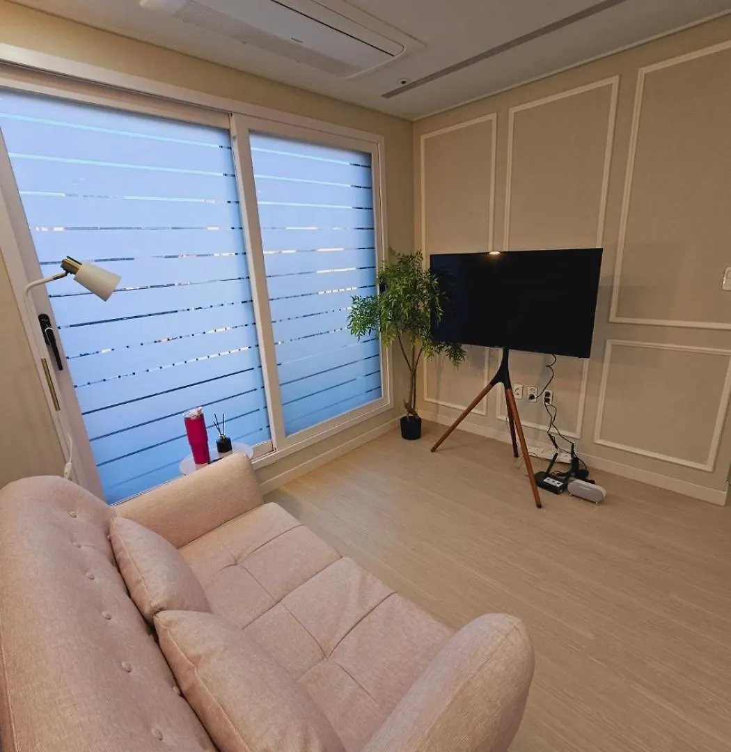 וילה סיאול Gamseong Mood House With Full Options, Two Rooms, Near Kkachisan Double Station